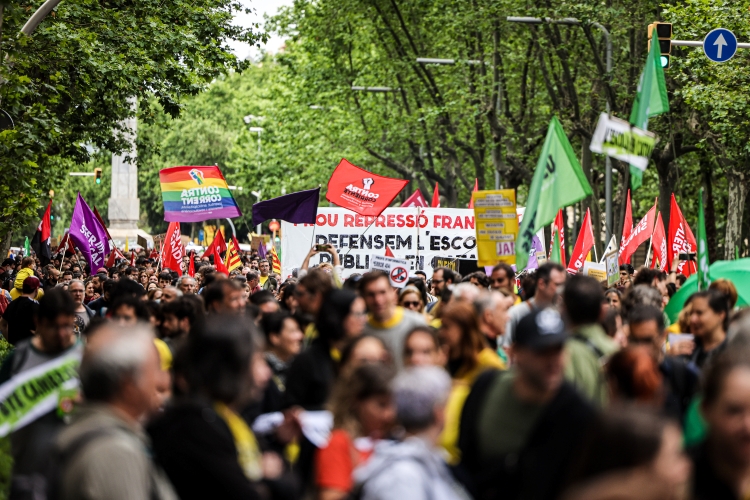 Teachers and students demonstrate for the seventh day in 2022 in Barcelona against the education ministry on May 25, 2022 